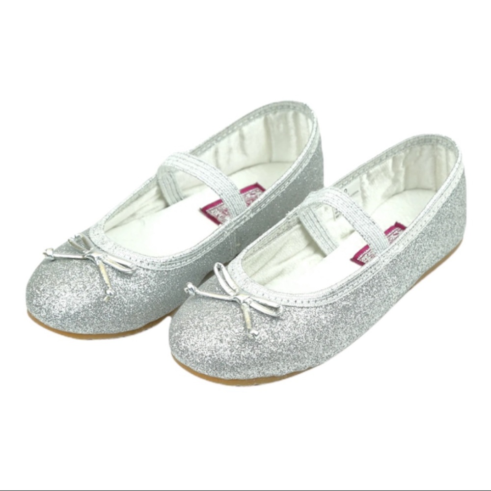 NWT L'amour Sparkle Silver Flats Shoes Size 2